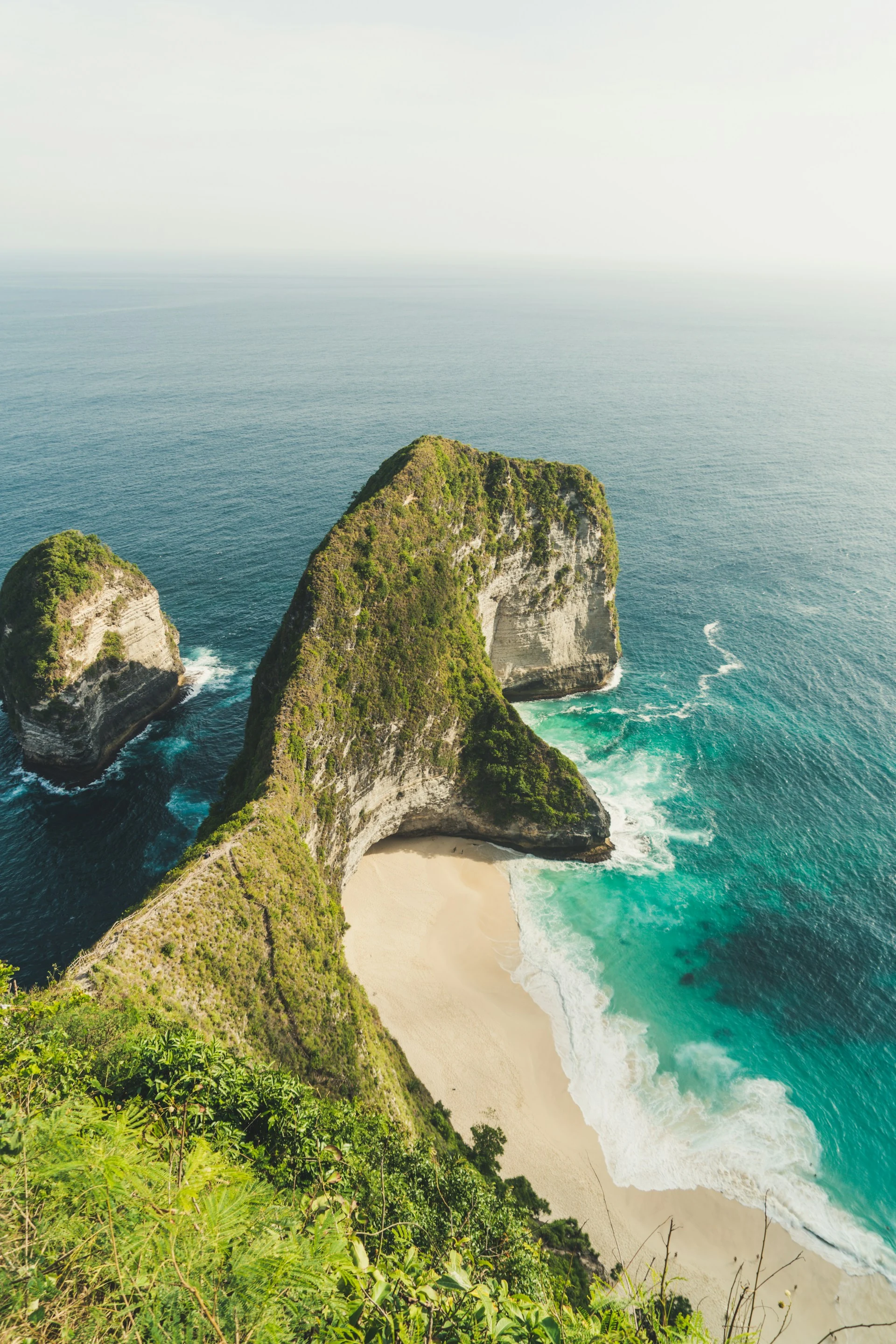 Kelingking cliffs above the sea on Nusa Penida