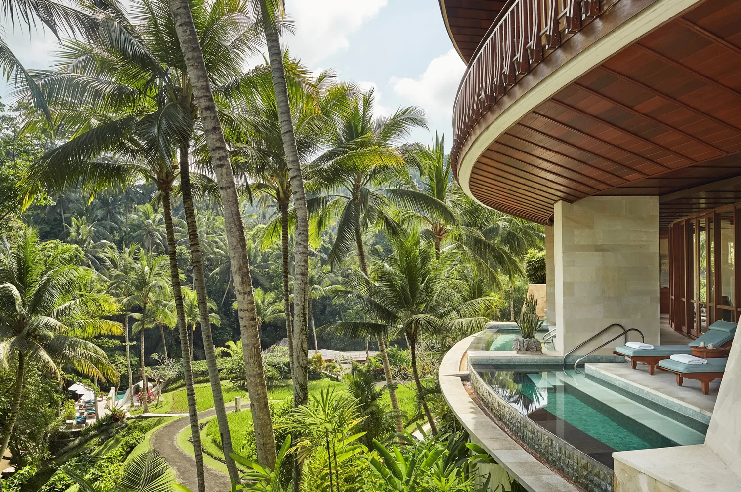 A secluded tropical retreat