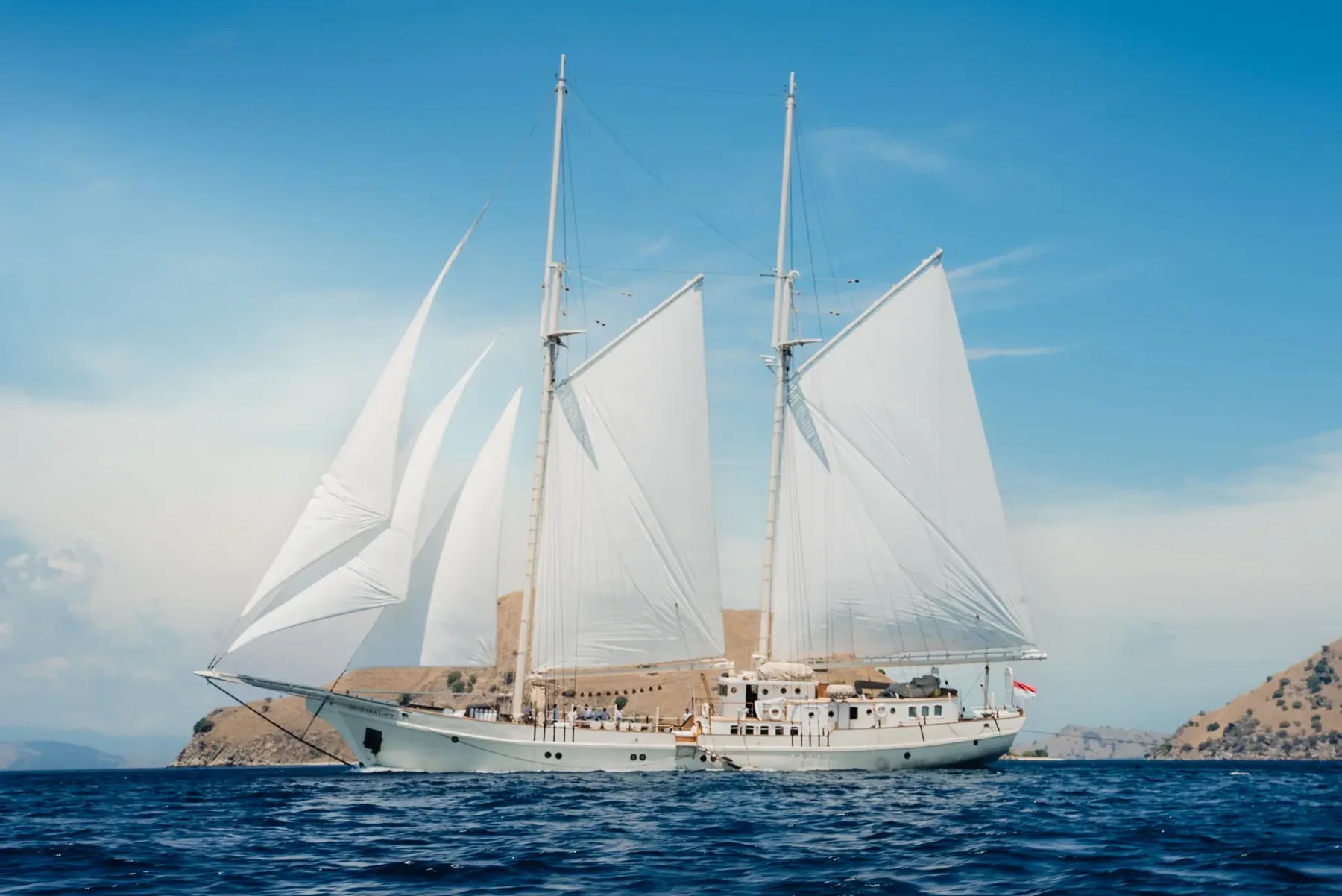 Mutiara Laut — exterior and life on board